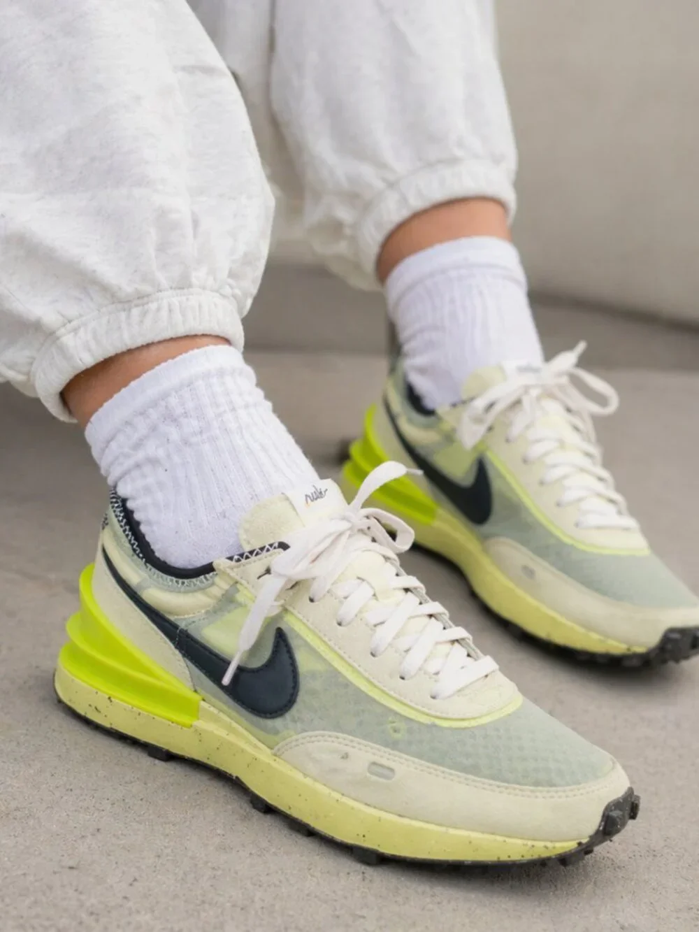 Nike Waffle One Volt Green Mesh Suede Sneakers Men’s 6.5 Trail Style Running S